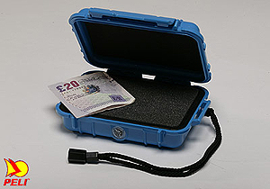 Peli 1020 protective waterproof microcase